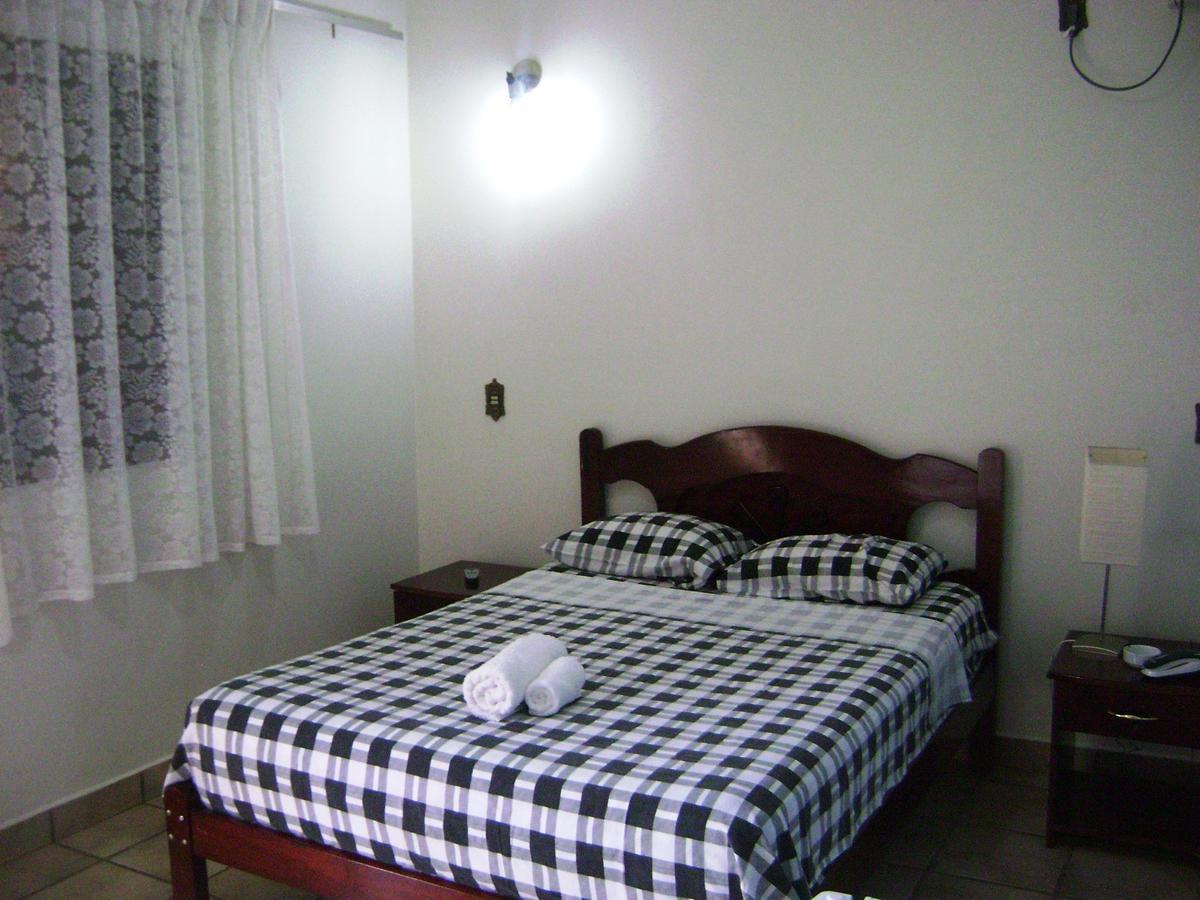 Hotel Colonial Lencois Paulista Esterno foto