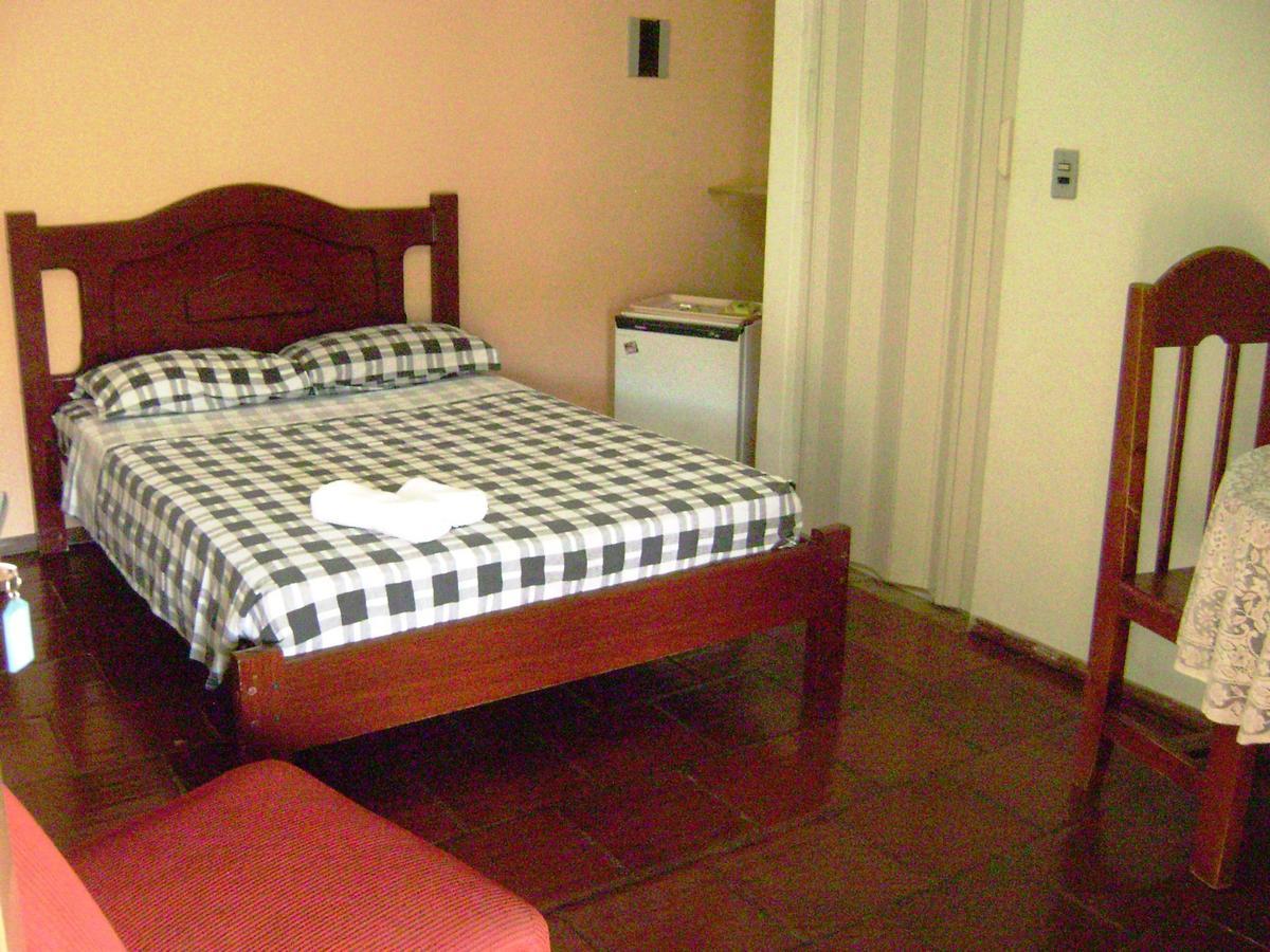 Hotel Colonial Lencois Paulista Esterno foto